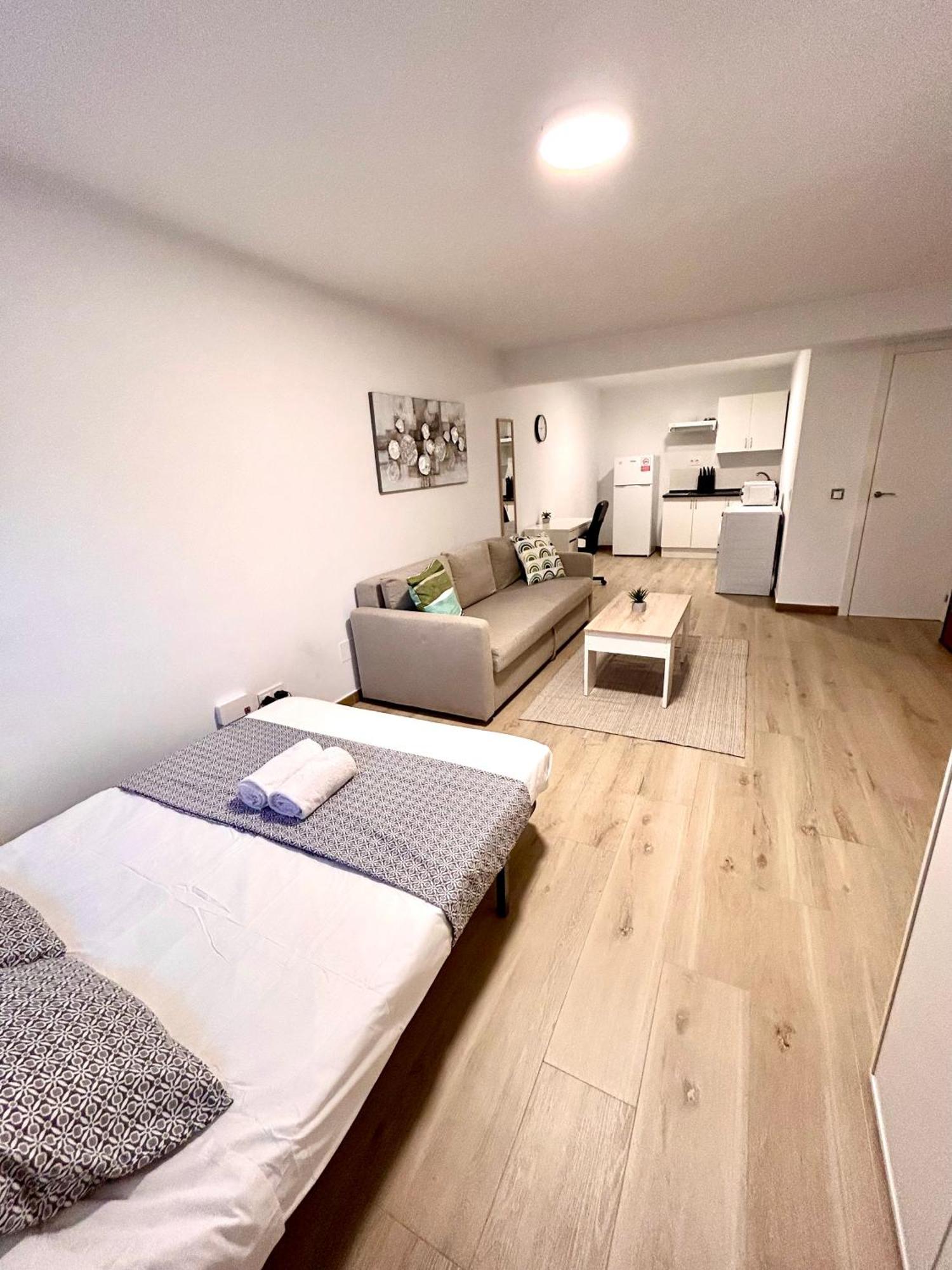 Apartamentos Ribadeo Мадрид Екстериор снимка