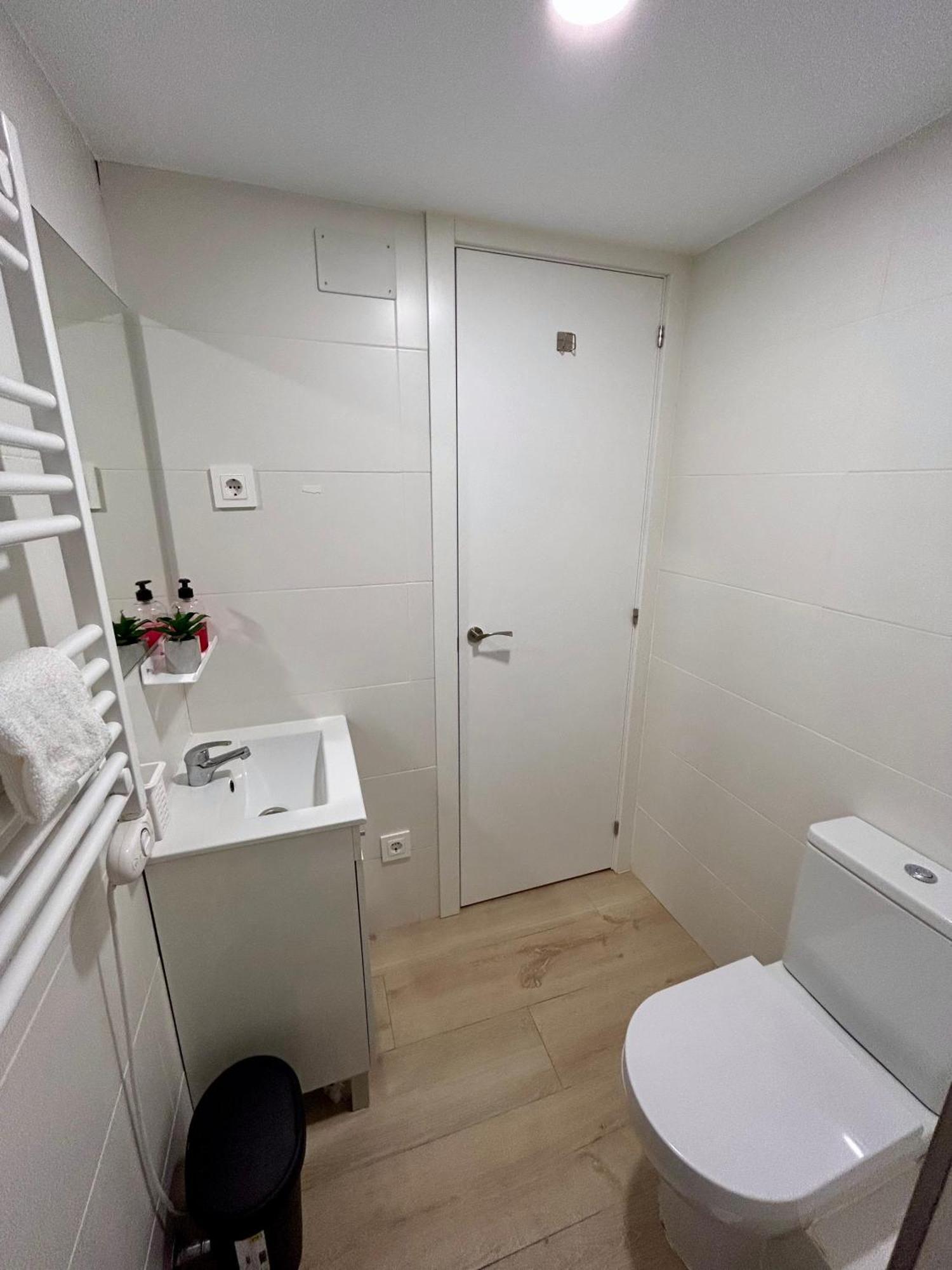 Apartamentos Ribadeo Мадрид Екстериор снимка