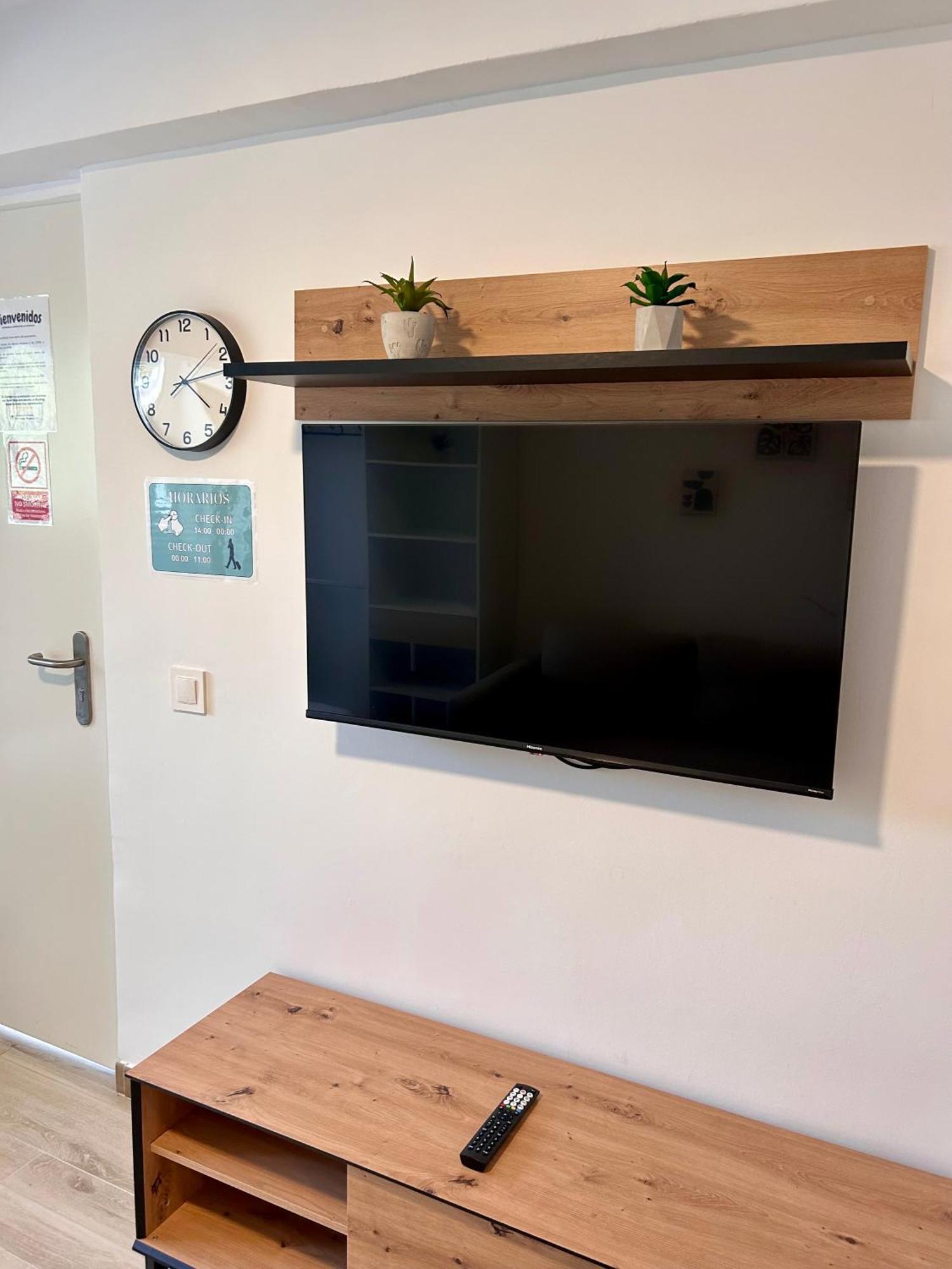 Apartamentos Ribadeo Мадрид Екстериор снимка